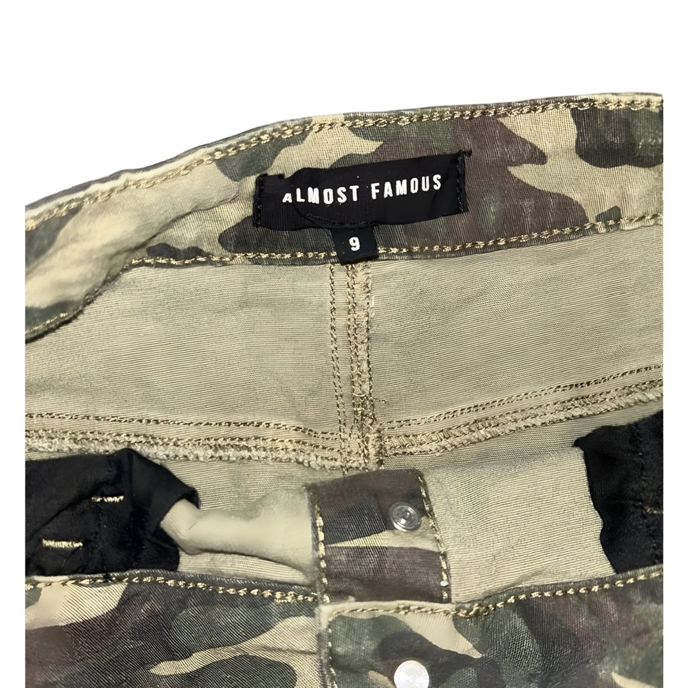 Almost Famous Green Camo Button Up Skirt Size 9 - Picture 4 of 5